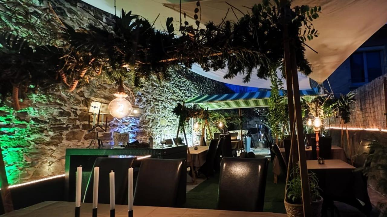 Logis Hotel Restaurant Entre Nous Langeac Exterior foto